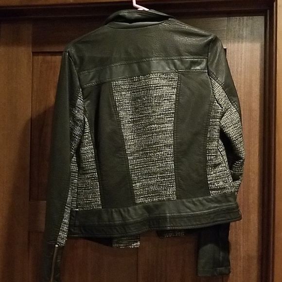 Black Faux Leather Jacket size medium - Picture 4 of 4